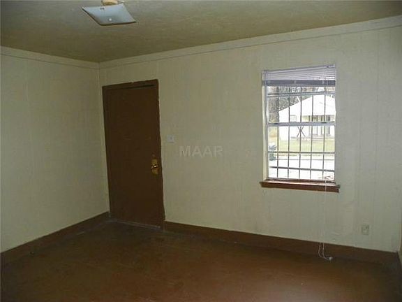 5th image of 1088 N Claybrook St