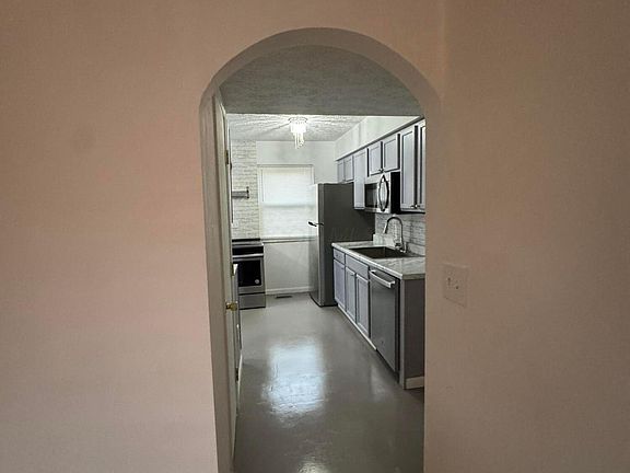 4th image of 579 Mawyer Dr #168