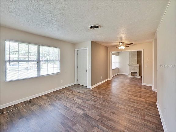 5th image of 870 Golden Isle Dr