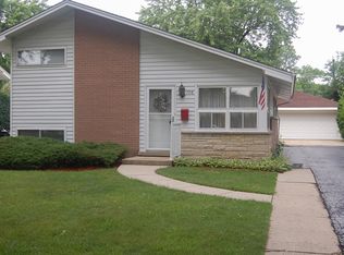 708 N Elmhurst Ave, Mount Prospect, IL 60056
