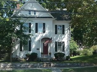 454 E Baltimore St, Greencastle, PA 17225