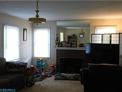 3rd image of 166 Collingwood Ave