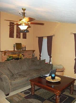 2nd image of 5060 Roberts Dr