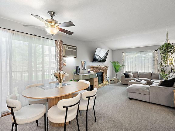 4th image of 2210 Ridge Dr APT 31