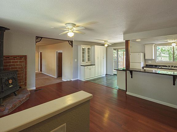 5th image of 11100 Harrison Dr