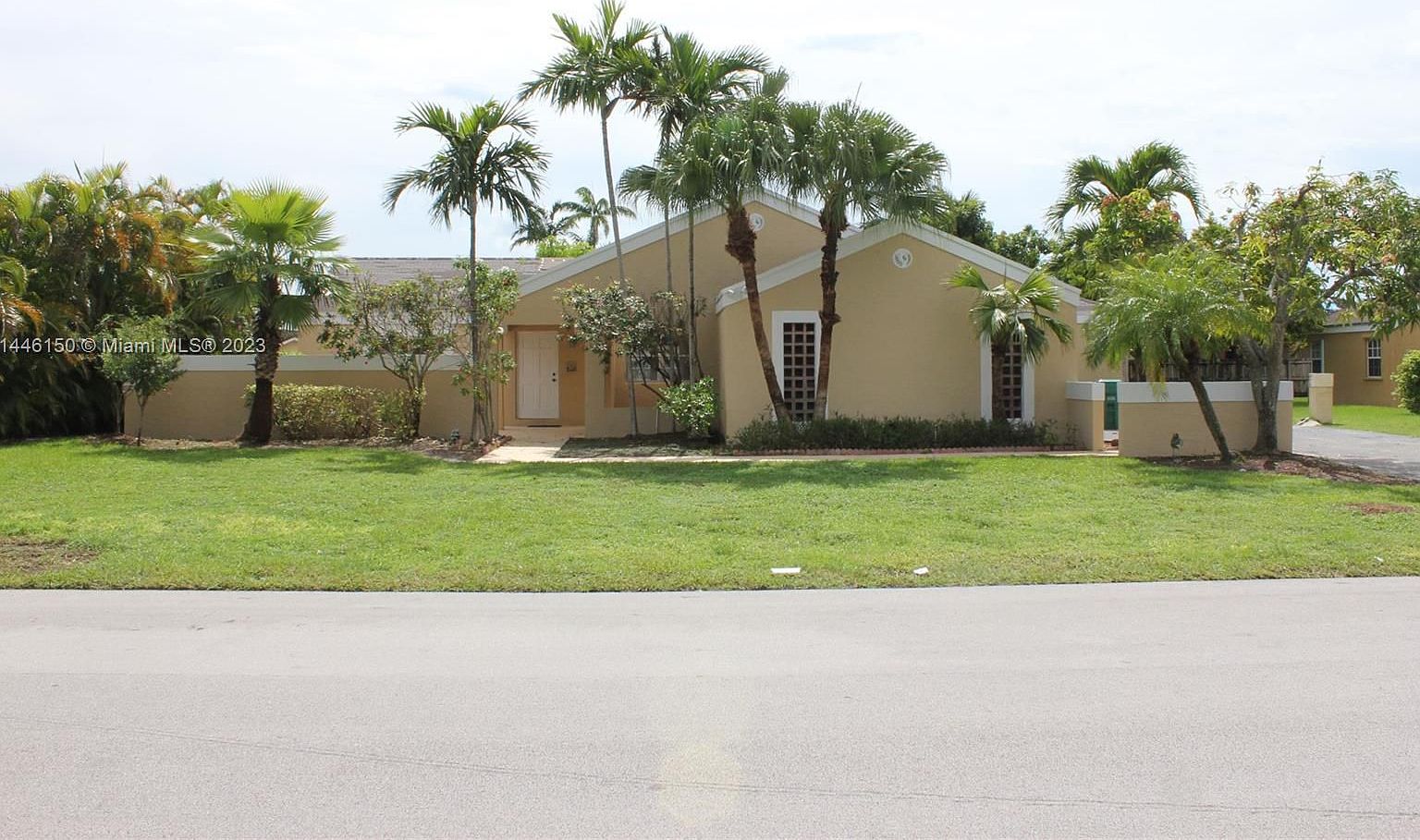 15740 SW 152nd Pl, Miami, FL 33187 | Zillow
