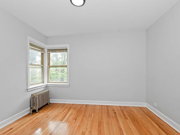 5th image of 5618 S Martin Luther King Dr Unit 2R