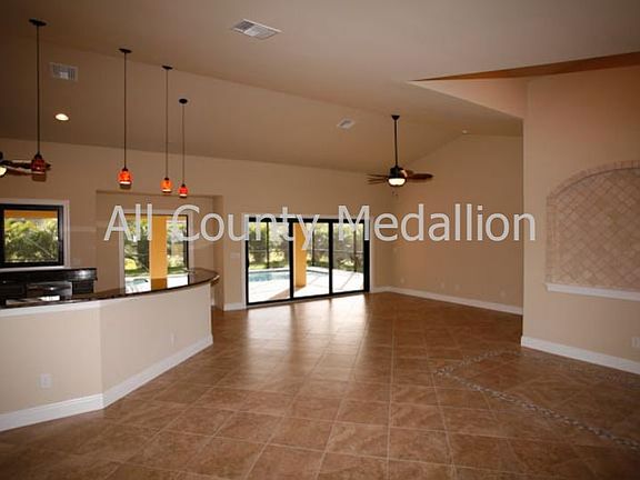 3rd image of 3405 SW 12th Ave