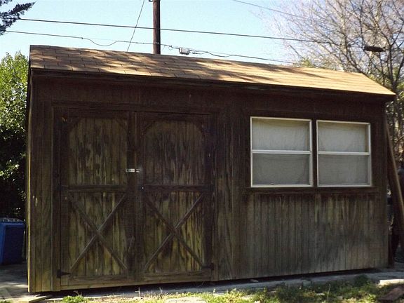 2nd image of 2103 County Ave