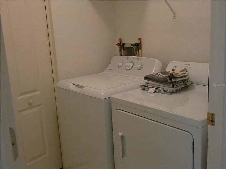 9641 Castle Point Dr #1225 — Photo 16