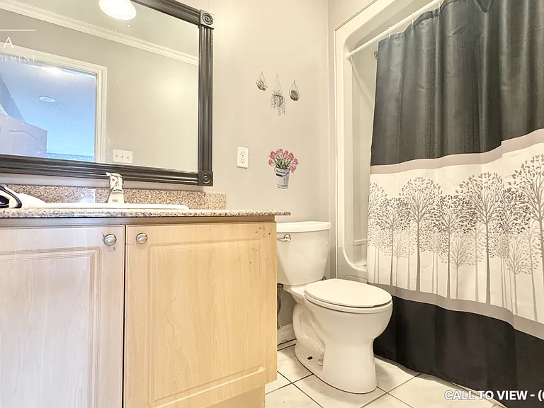 135 James St S #608 — Photo 7