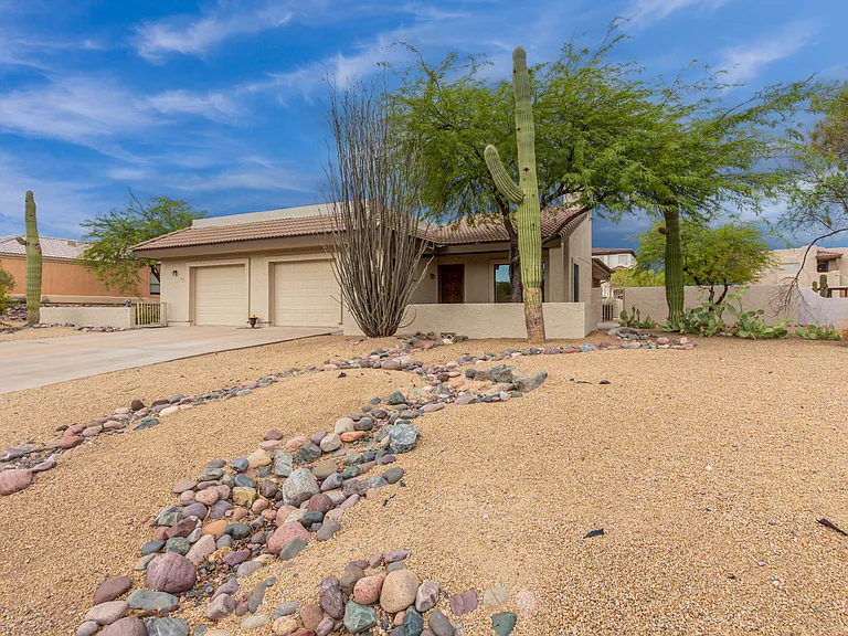 17226 E Salida Dr #2-W — Photo 2