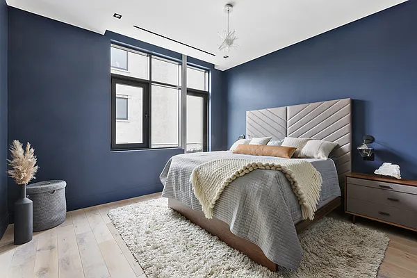 Sold by Compass | media 10