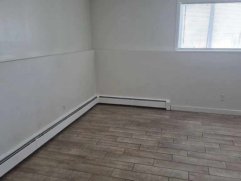 5030 El Camino Dr #13 — Photo 2