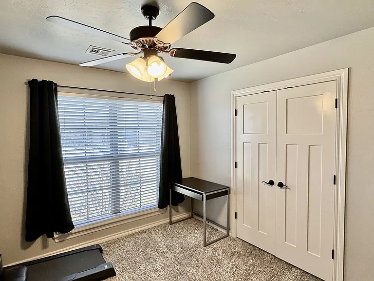 1106 Remington Ct — Photo 31