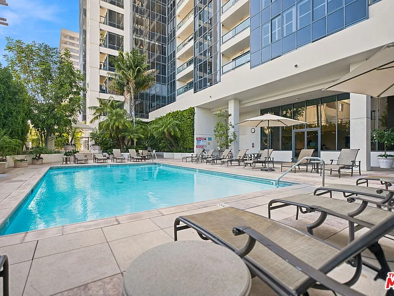 10724 Wilshire Blvd #1104 — Photo 34