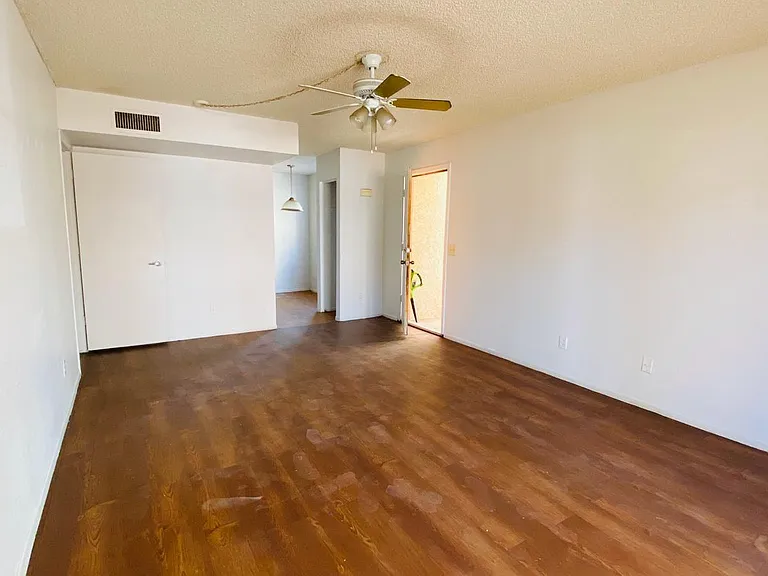 2808 E Monte Cristo Ave #101 — Photo 2