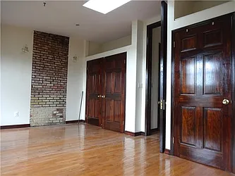 Rented by R New York