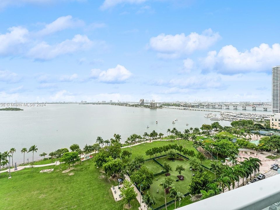 1st image of 1900 N Bayshore Dr APT 1402