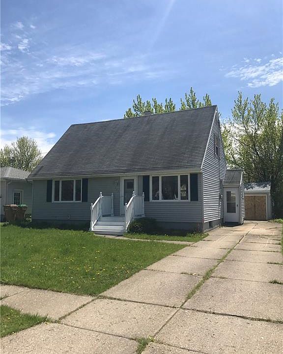 1st image of 123 N Seine Dr
