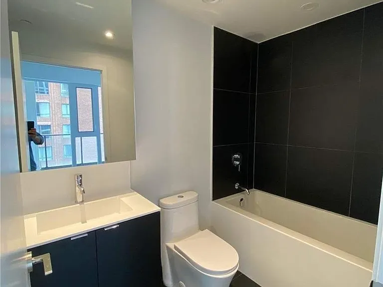 20 Edward St #1411 — Photo 5