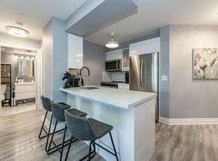 2391 Central Park Dr #209, Oakville, ON L6H 0E4