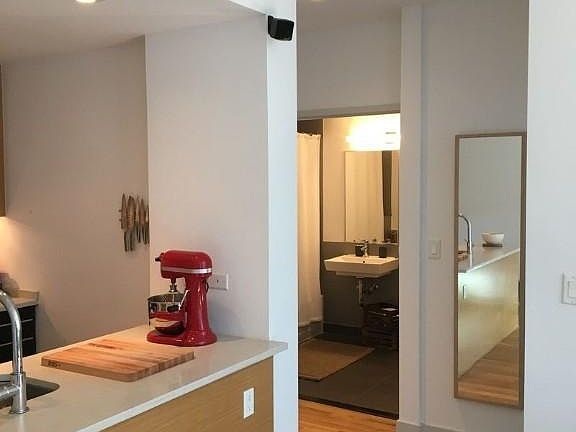 4th image of 64 Bayard St APT 2E