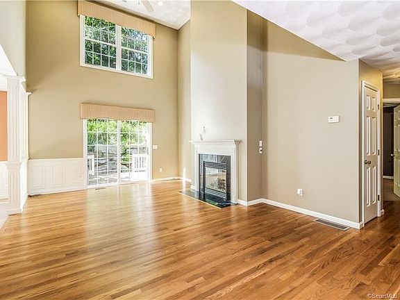 5th image of 114 Ledgeland Dr