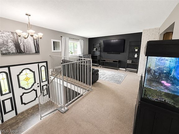 2nd image of 5019 Comstock Dr