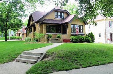 2nd image of 203 N 88th St