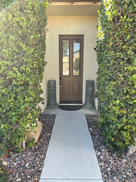 4 bed, 3.5 bath, 2590 sqft, $3,900 — Photo 3