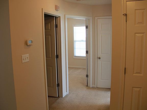 2 Rooms and bath, Main Level