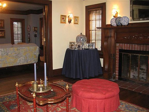 5th image of 1710 Ravenwood Ave