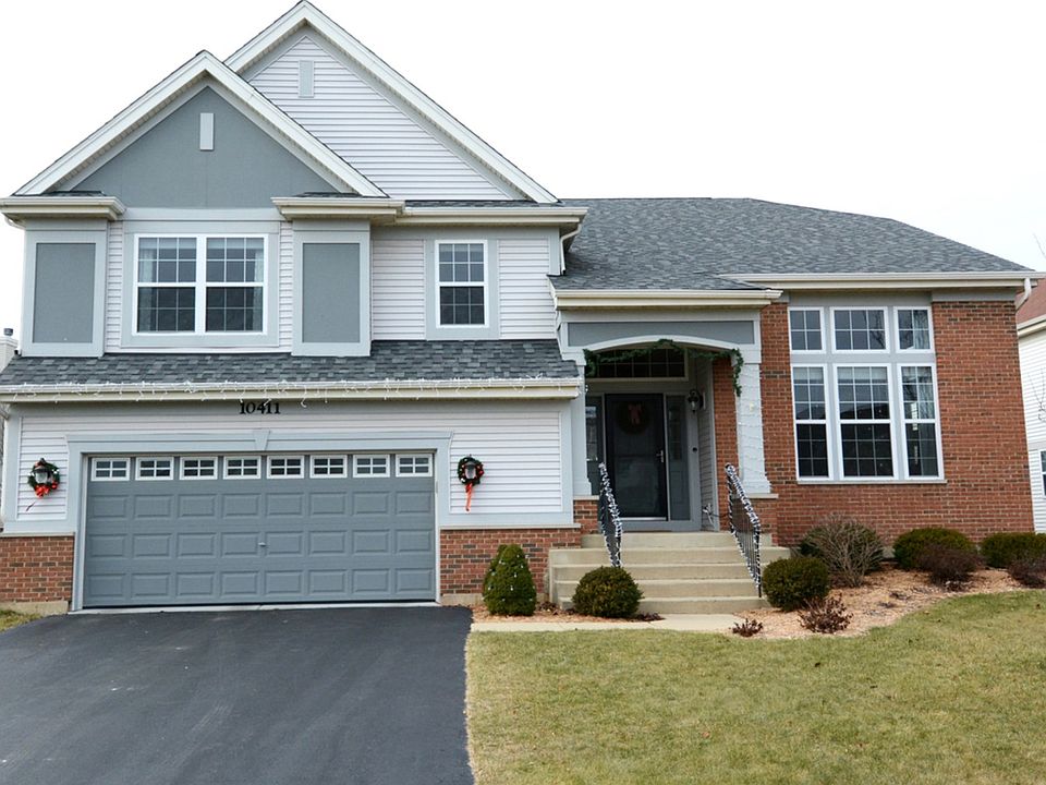 2.5 car garage offers plenty of storage and an epoxy coated floor