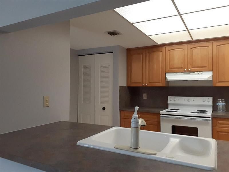 1st image of 450 Egret Cir APT 9307