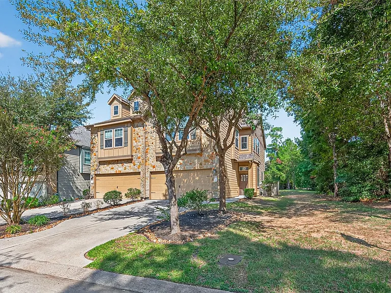 137 Cheswood Manor Dr — Photo 5