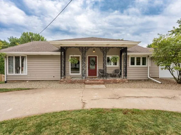 402 Orange St, Tabor, IA 51653