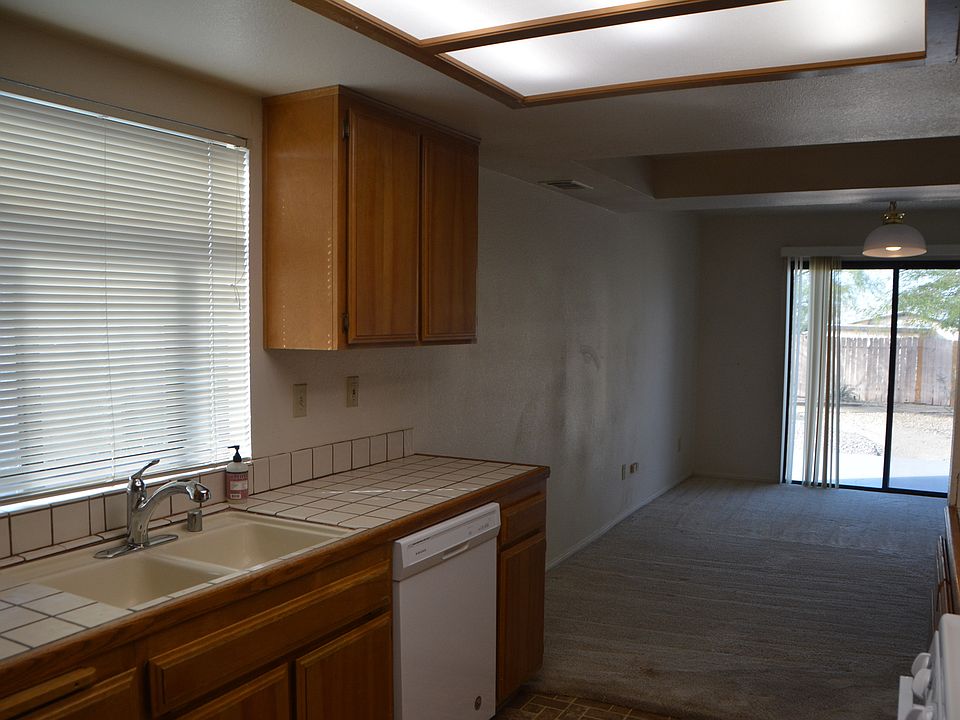 1025 Broadway Ave, Barstow, CA 92311 Zillow