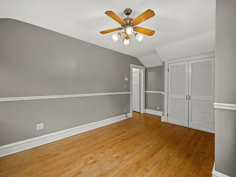 1512 E Olive St — Photo 22