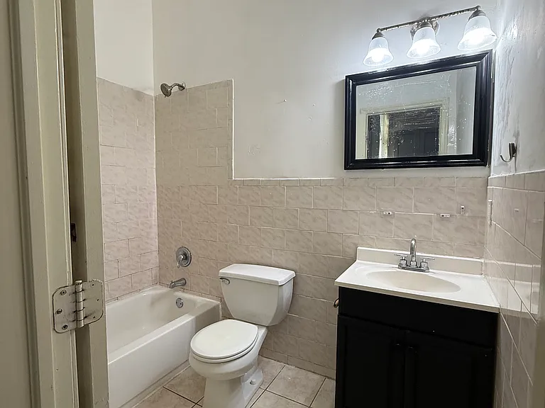 611 N 32nd St #1 — Photo 9
