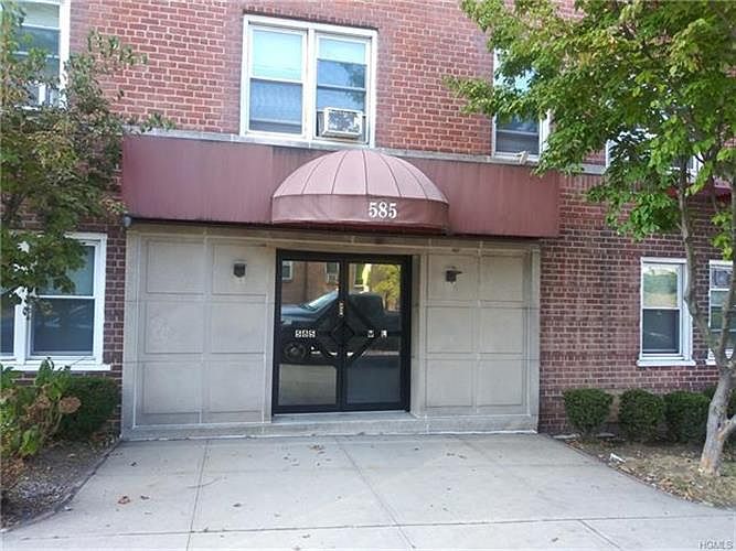 1st image of 585 McLean Ave APT 6C