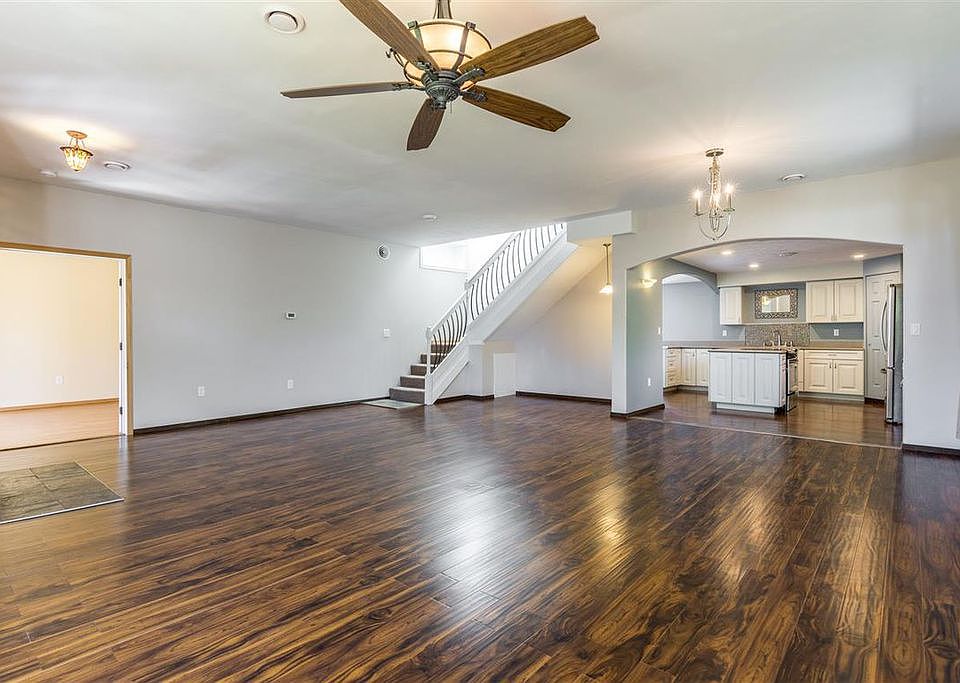 1st image of 3314 W Kiernan Ave
