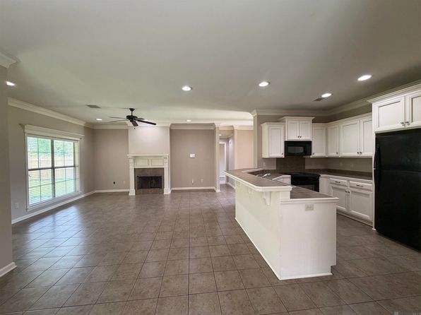 124 Saint Fabian Dr