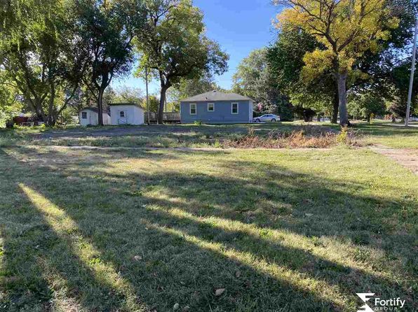 Geneva Real Estate Geneva Ne Homes For Sale Zillow