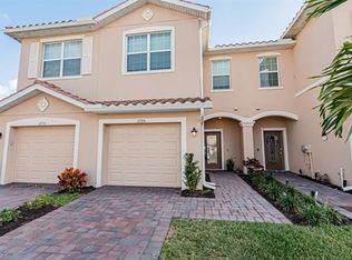 2726 Citrus St, Naples, FL 34120