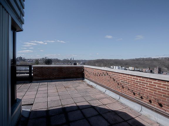 2nd image of 57 Park Terrace East B86