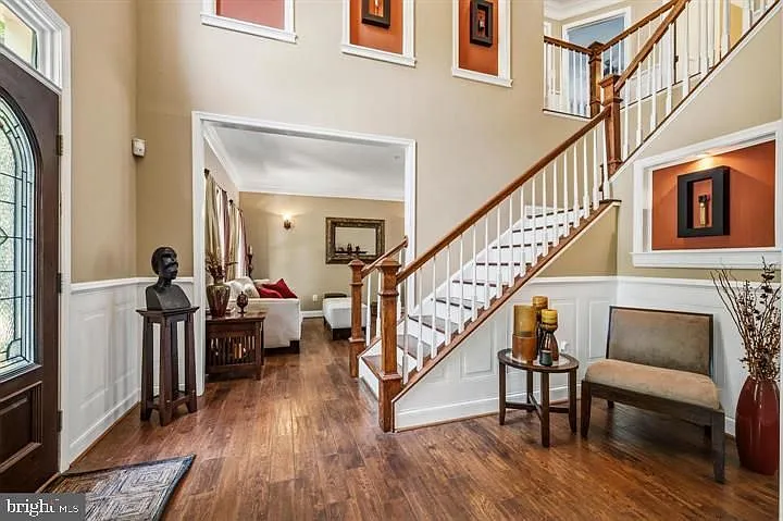 12104 Guinevere Pl — Photo 2