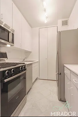 Rented by Mirador Real Estate | media 3