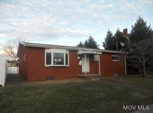 803 33rd St, Vienna, WV 26105