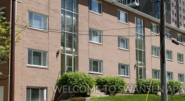 Swansen Apartments — Photo 1
